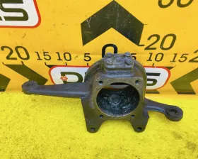 Поворотный кулак Toyota