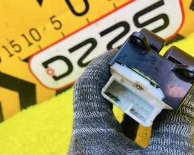 Блок управления стеклоподъемниками Toyota