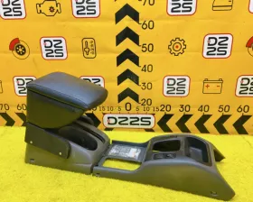 Бардачок между сиденьями Suzuki