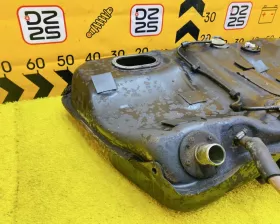 Топливный бак Toyota