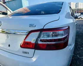 Крышка багажника Toyota