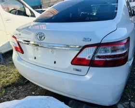 Крышка багажника Toyota