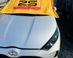 Капот Toyota
