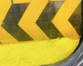Стекло двери Nissan