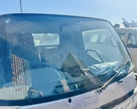 Лобовое стекло Toyota