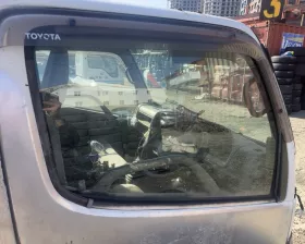 Стекло двери Toyota