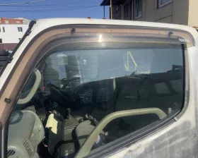 Стекло двери Toyota