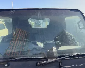 Лобовое стекло Isuzu