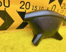 Подушка безопасности водителя Mitsubishi