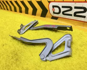 Петля капота Suzuki