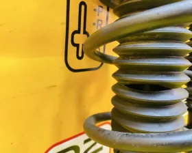 СТОЙКА ПАРА ЛЕВАЯ И ПРАВАЯ SUZUKI