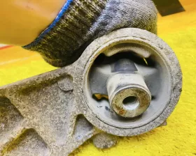 Подушка редуктора SUZUKI