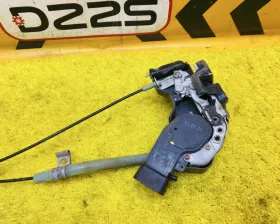 Замок двери Toyota
