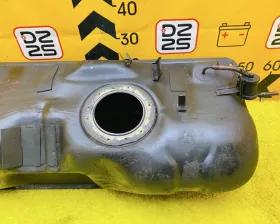 Топливный бак Nissan
