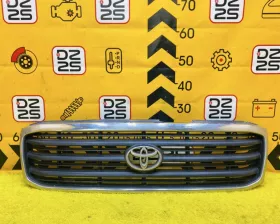Решетка радиатора Toyota