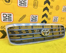 Решетка радиатора Toyota