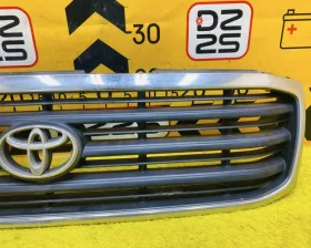 Решетка радиатора Toyota