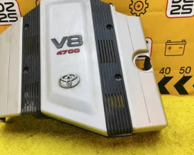 Пластиковая крышка на двс Toyota