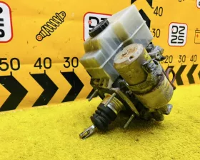 Главный тормозной цилиндр Toyota