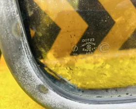 Стекло заднее Nissan