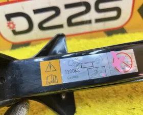 Поддомкратник/ домкрат Mazda