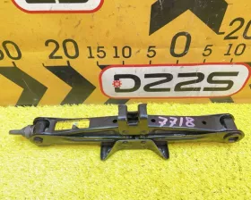 Поддомкратник/ домкрат Toyota