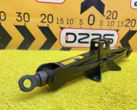 Поддомкратник/ домкрат Toyota
