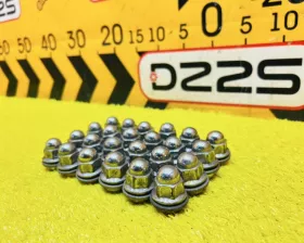 Гайка на колесо Toyota