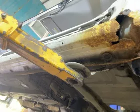 Порог кузова Toyota