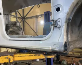 Порог кузова Toyota