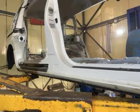 Порог кузова Toyota