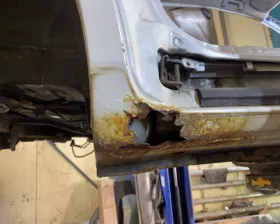 Порог кузова Toyota