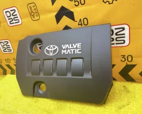 Пластиковая крышка на двс TOYOTA