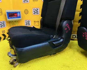 СИДЕНИЕ ПАРА Toyota