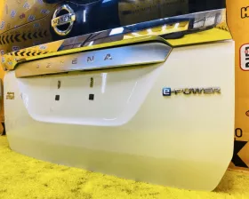 Дверь 5я Nissan