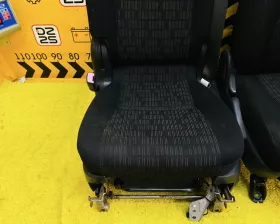СИДЕНИЕ ПАРА Toyota
