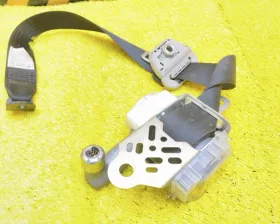 Ремень безопасности TOYOTA