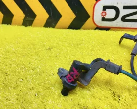 Датчик abs Toyota