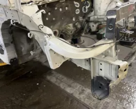 Лонжерон Toyota