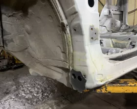 Порог кузова Toyota