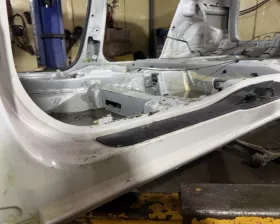 Порог кузова Toyota