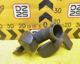 Патрубок воздушного фильтра TOYOTA
