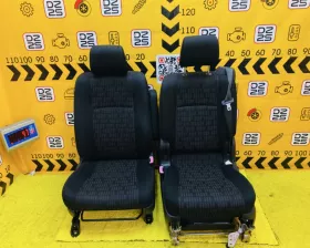 СИДЕНИЕ ПАРА Toyota