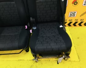 СИДЕНИЕ ПАРА Toyota