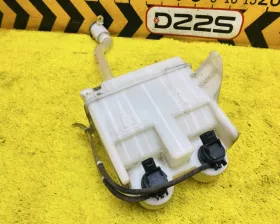 Бачок стеклоомывателя Toyota