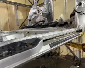 Порог кузова Toyota