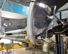 Порог кузова Toyota