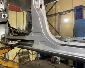 Порог кузова Toyota