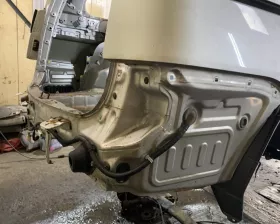 Крыло заднее Toyota