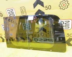 Стекло собачника NISSAN